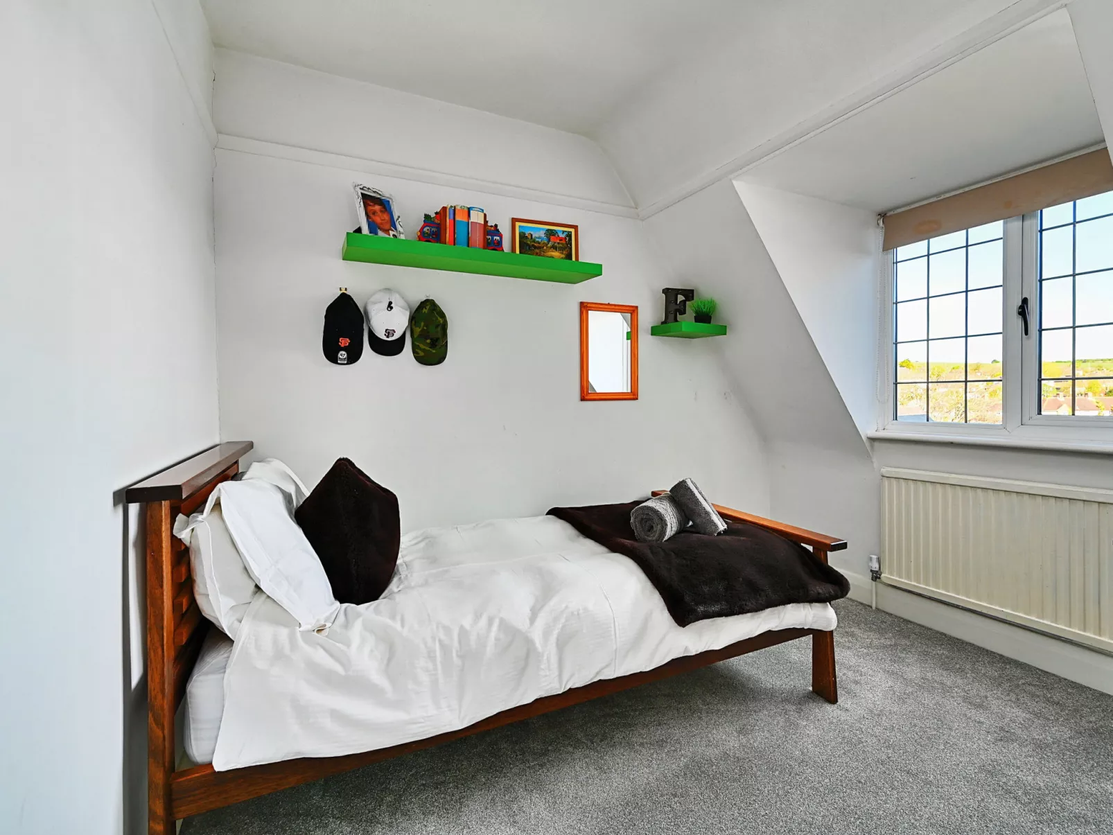 19, South Way - Binnen