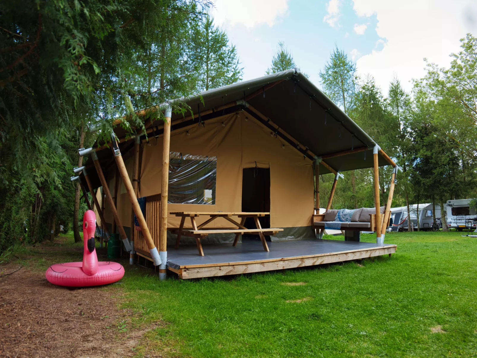 Camping 2000 - Safaritent Medium - Buiten