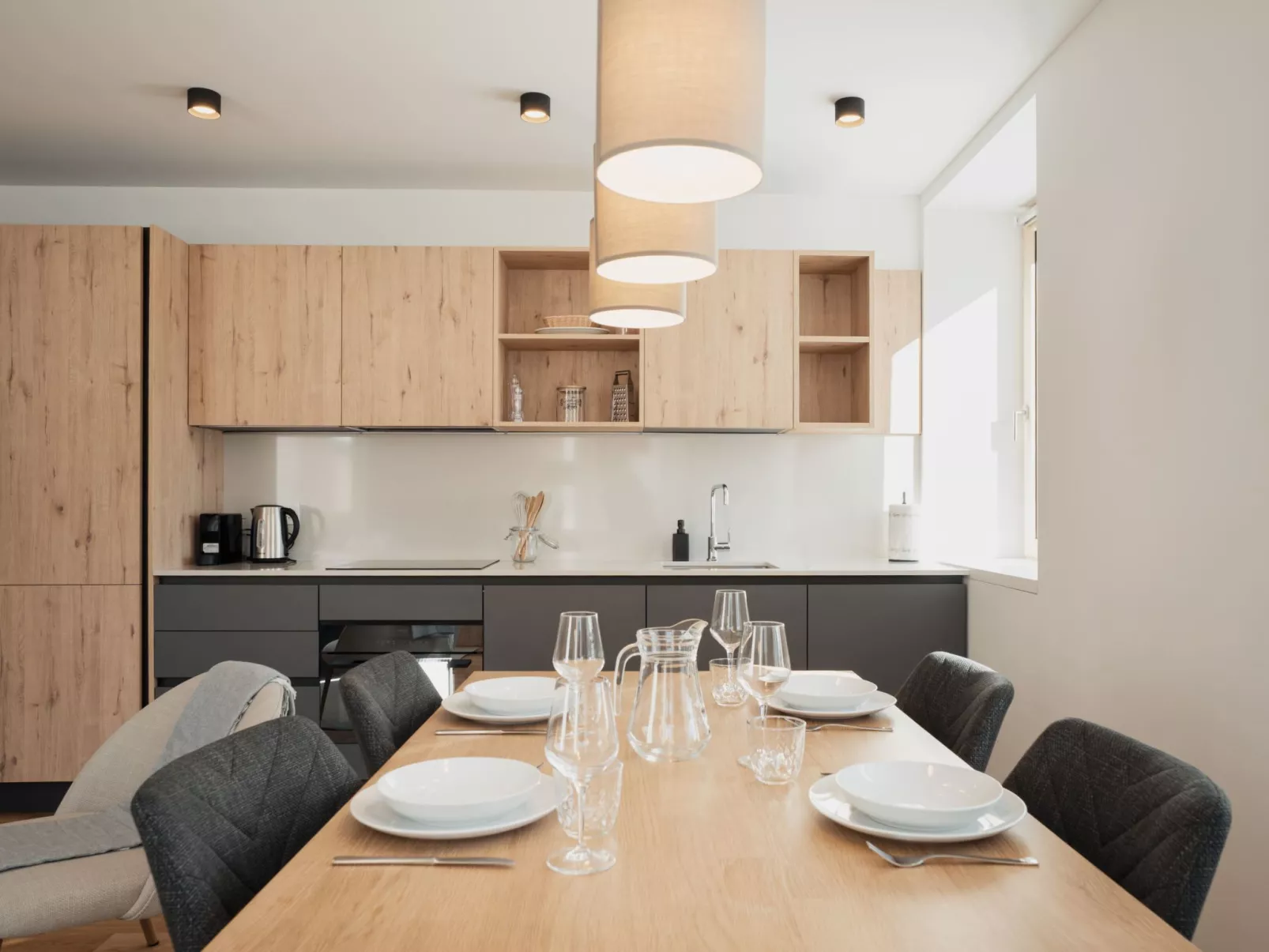 Alpine Apartments, (San Bernardino). - Binnen