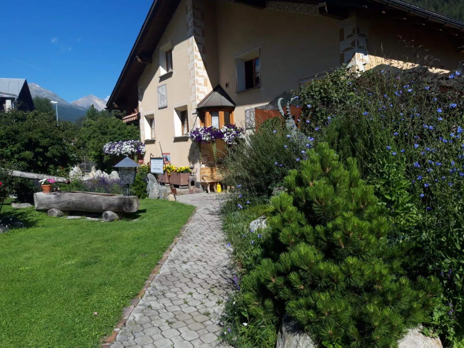 Mundaditschas, (Sta. Maria - Santa Maria Val Müstair). - Buiten