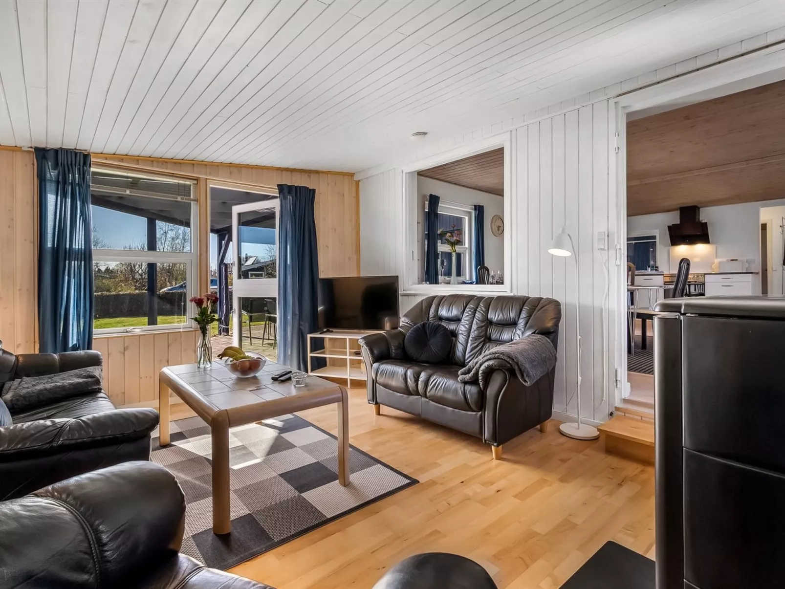"Nisse" - 300m from the sea - Binnen