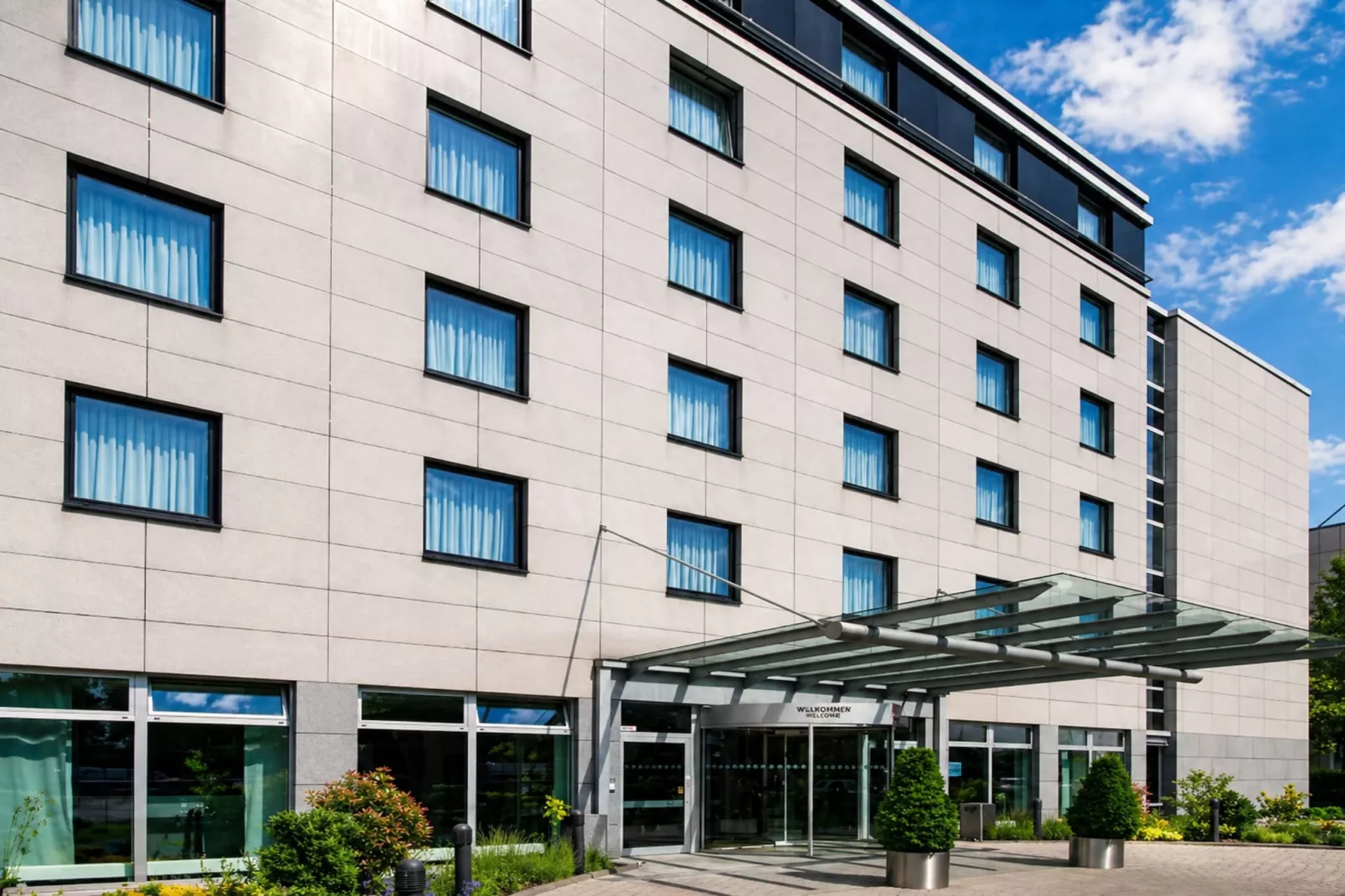 Hotel Düsseldorf - Standard Twin Room - Buitenkant zomer