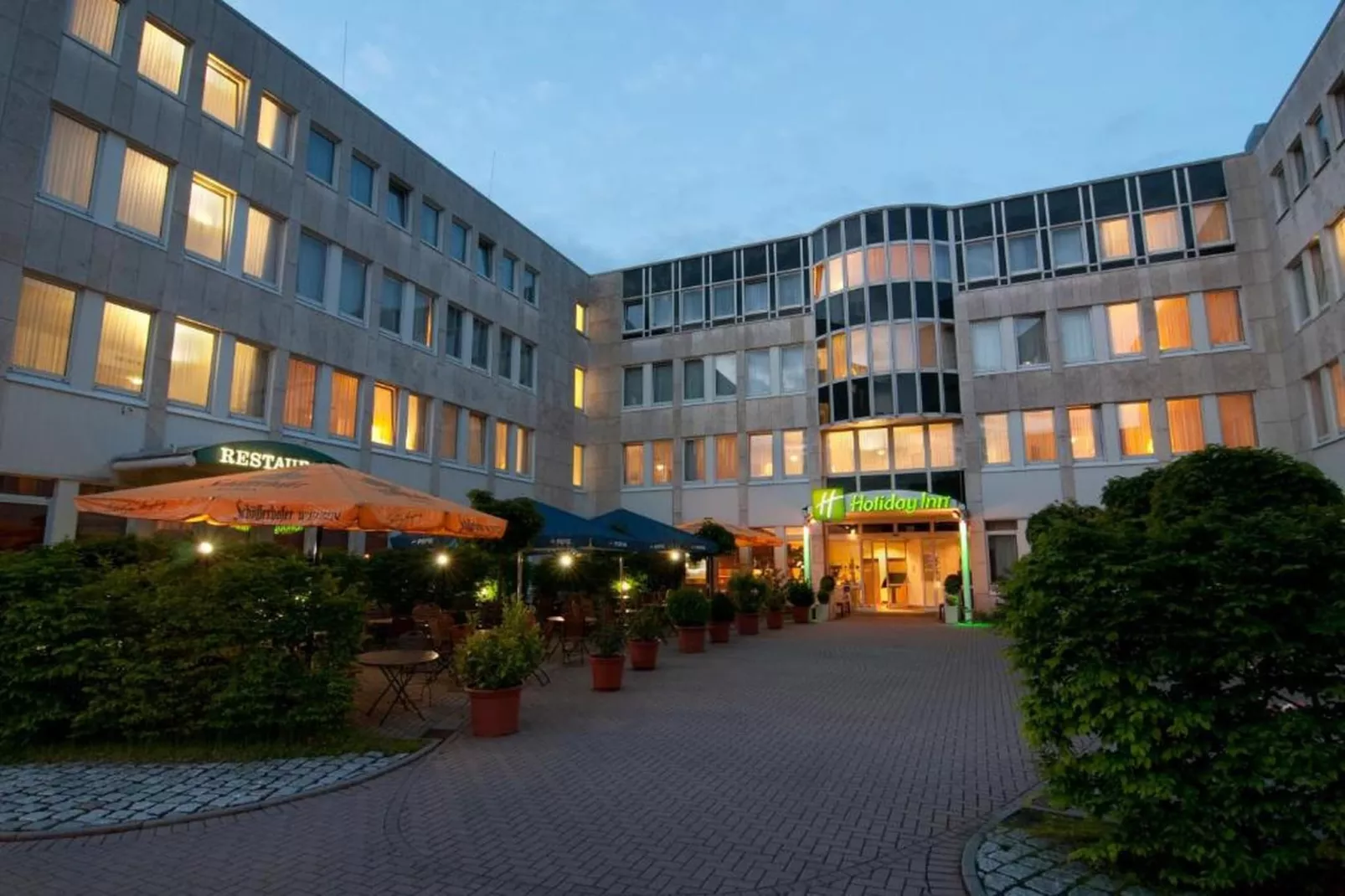 One-Bedroom Suite Twin beds - Buitenkant zomer