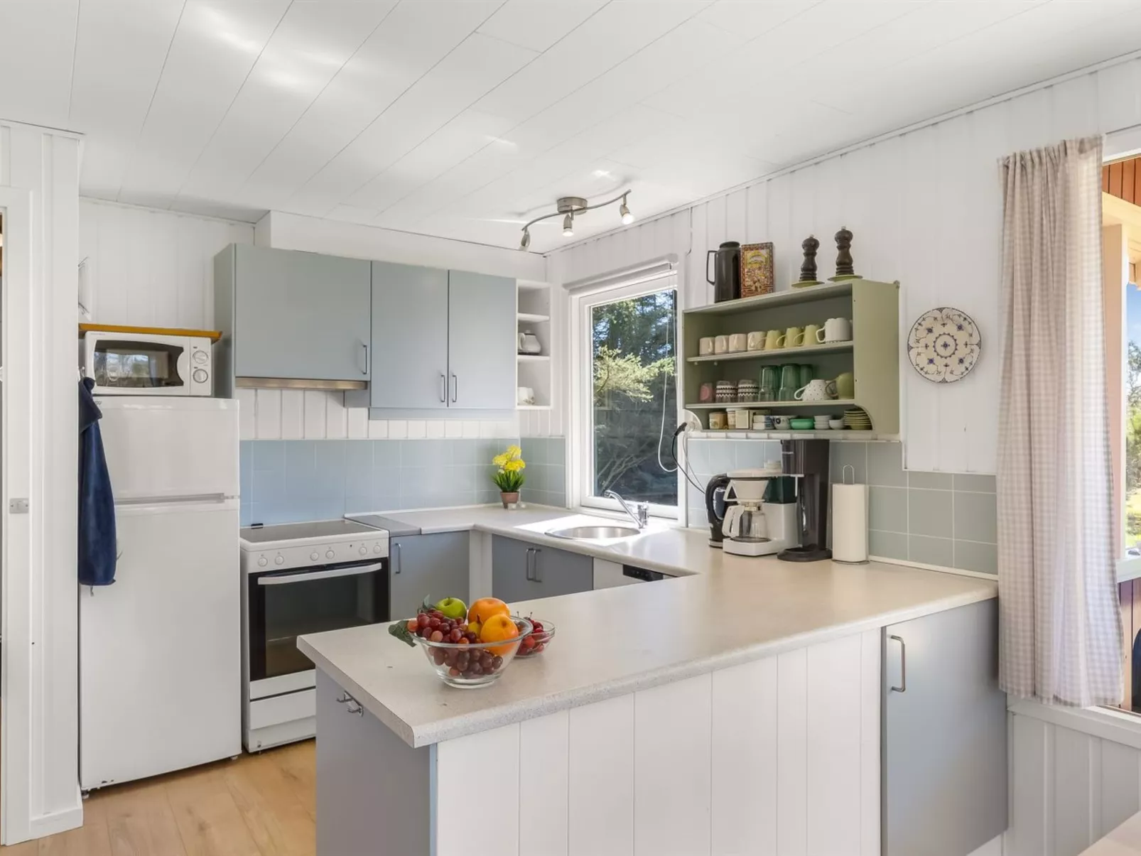 "Toti" - 500m from the sea - Binnen