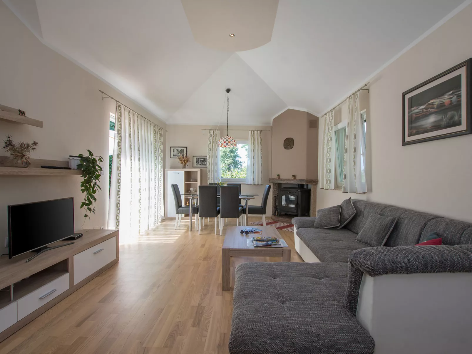 House 1276 - Binnen