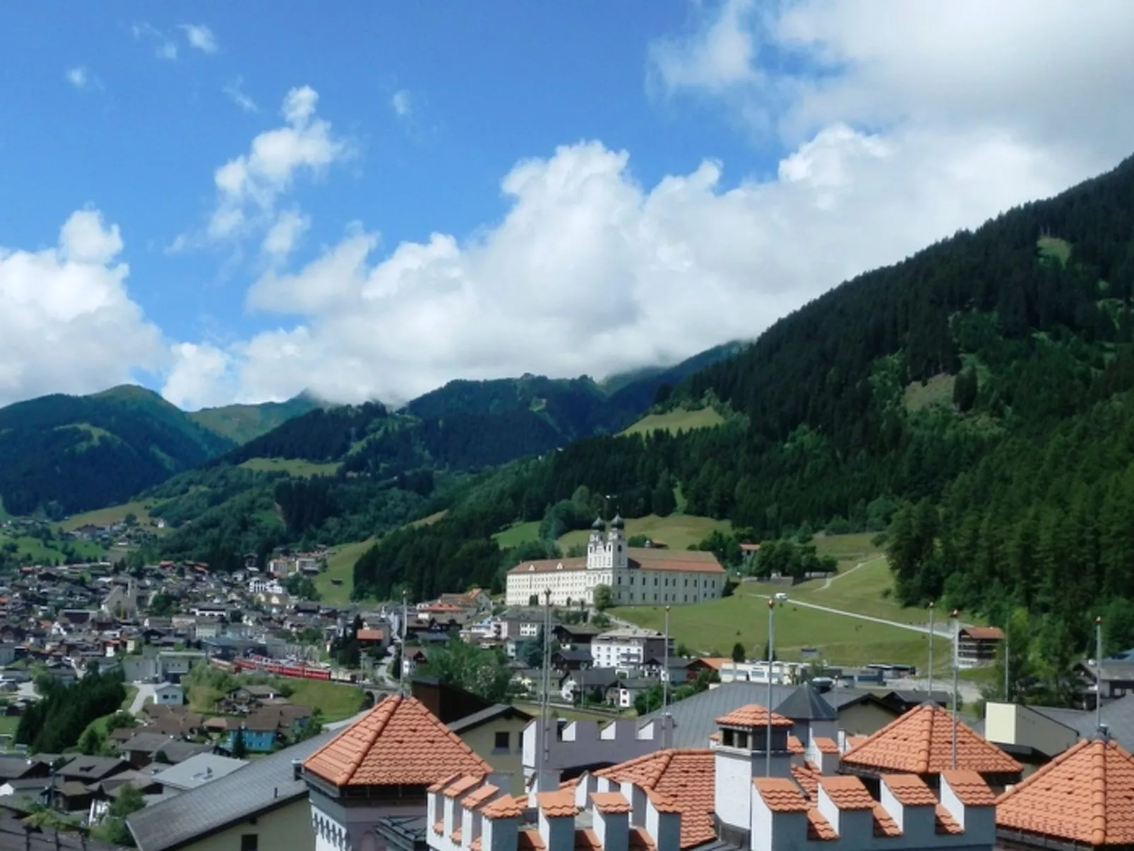 Disentiserhof Hönig, (Disentis/Mustér). - Buiten