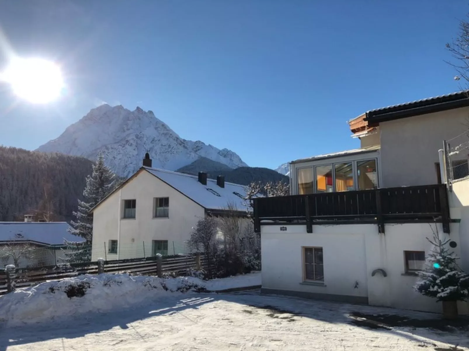 Chasa Bazzi, (Scuol). - Buiten