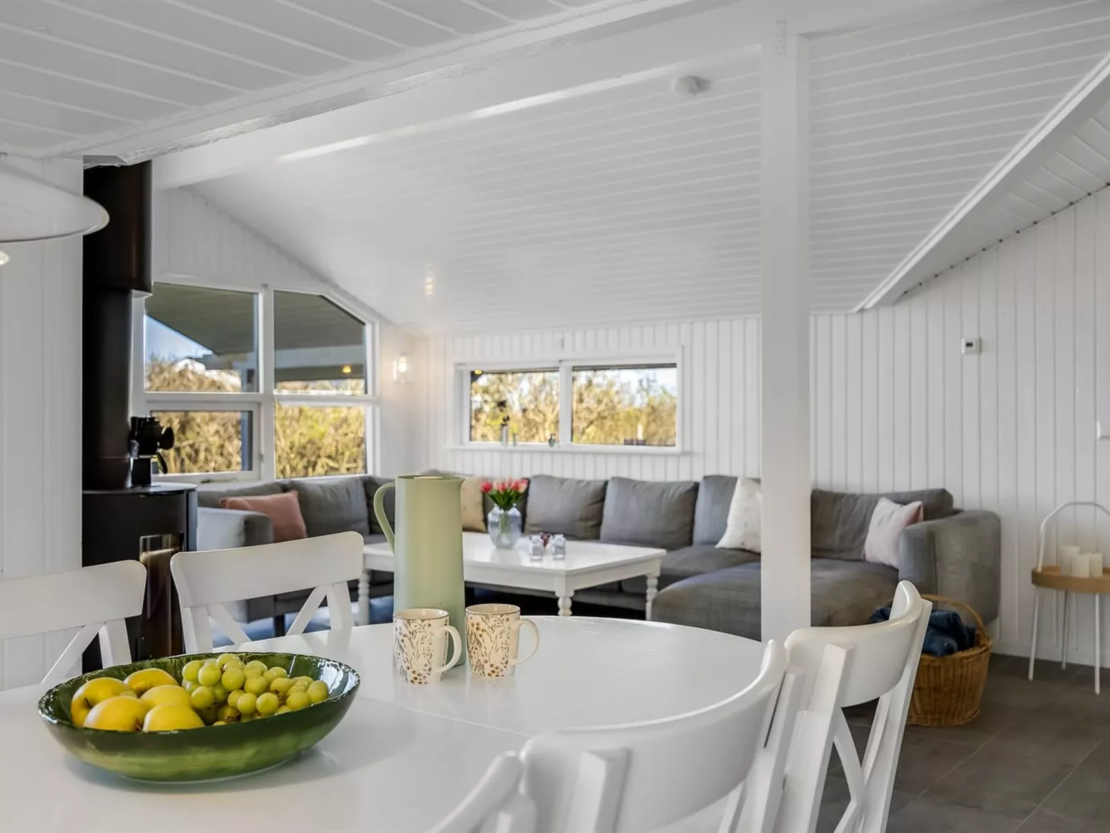 "Halona" - 400m from the sea - Binnen