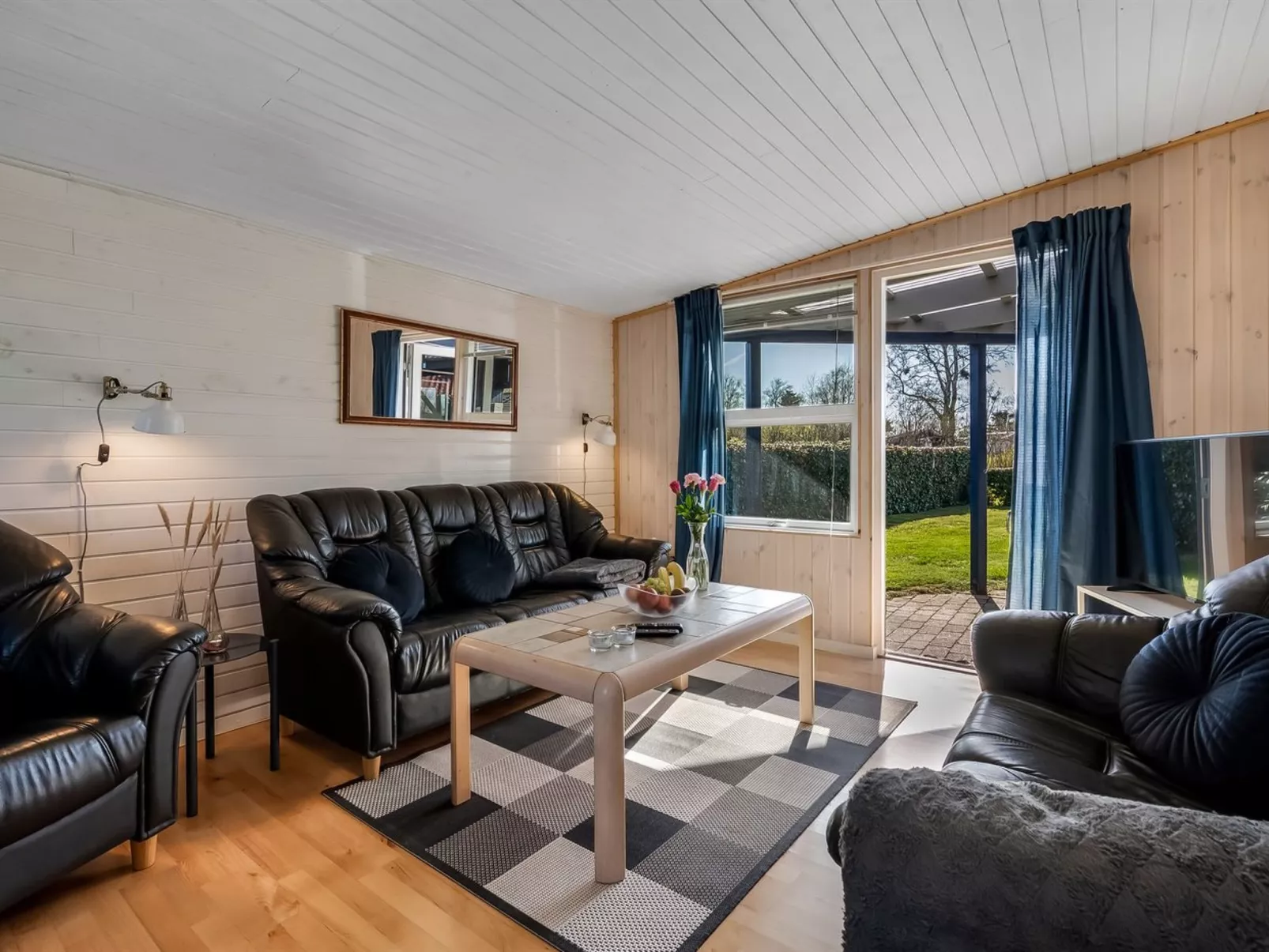 "Nisse" - 300m from the sea - Binnen