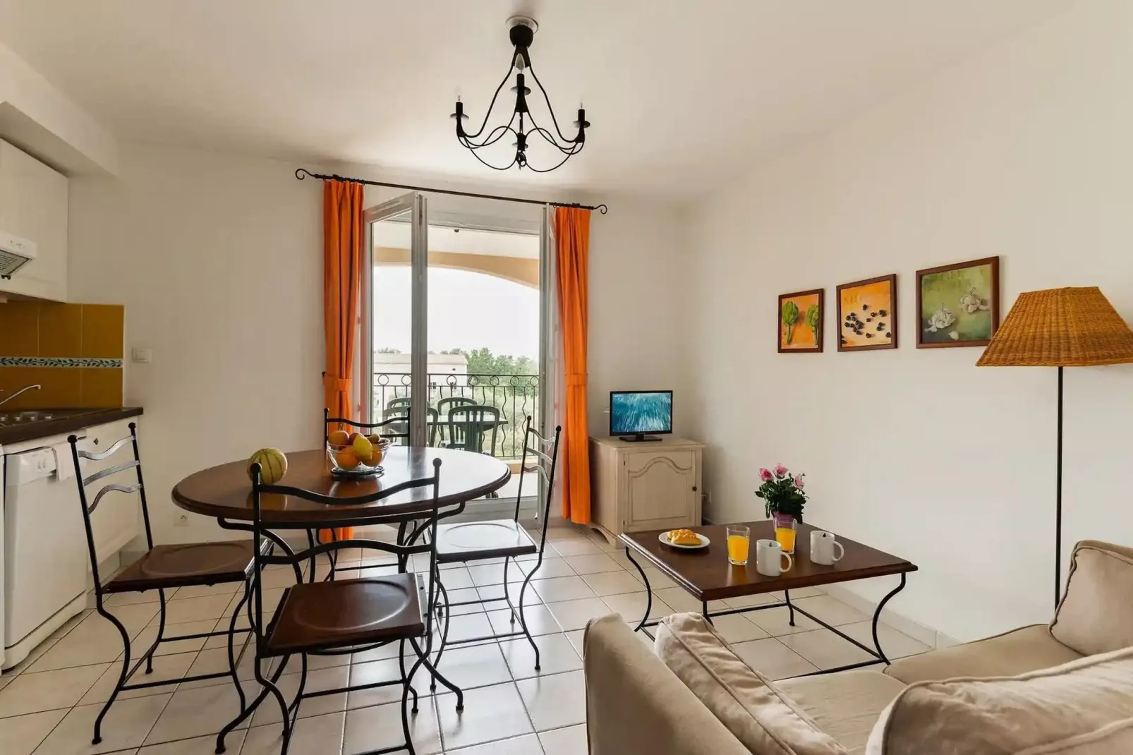 Le Domaine De Bourgeac 2/3 Rooms Duplex 6 pax OTA - Eetkamer
