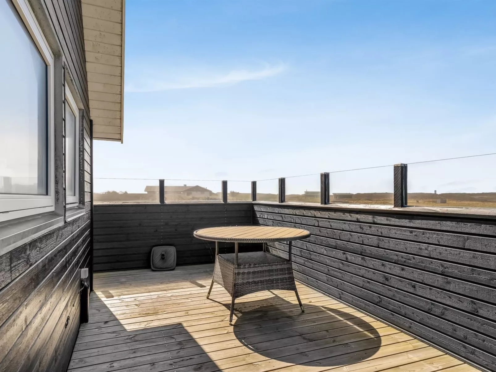 "Carelle" - 300m from the sea - Buiten