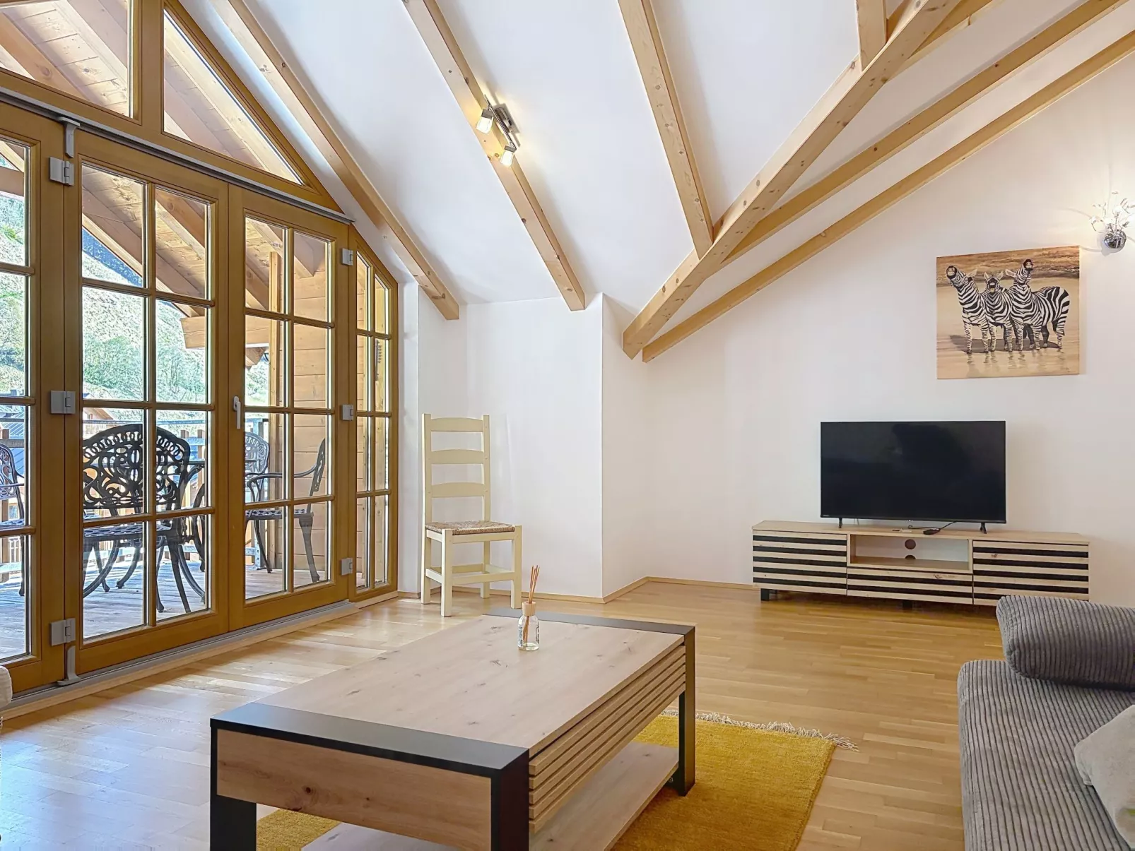 Family Comfort by SMR with Pool and Spa - Binnen