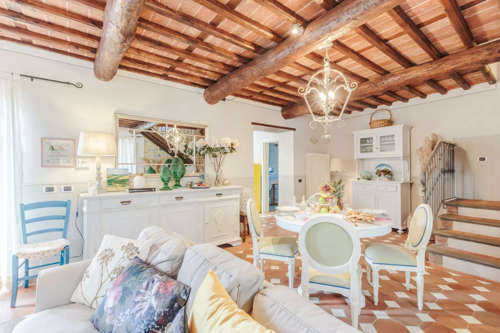 Rondini Farmhouse - Woonkamer