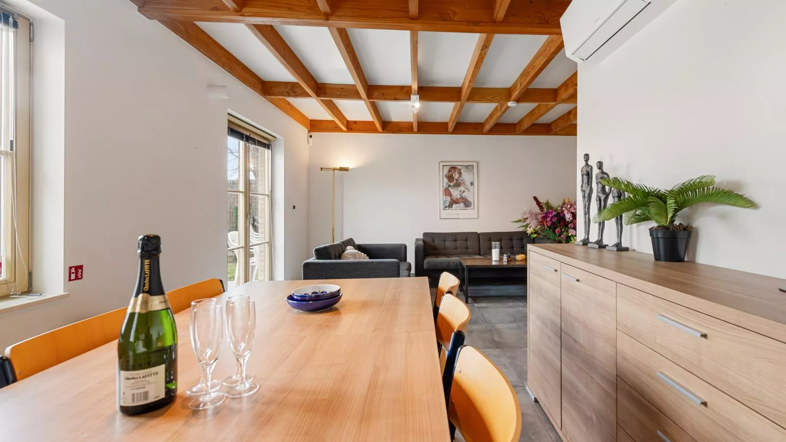 Westhinder I H91 - Eetkamer