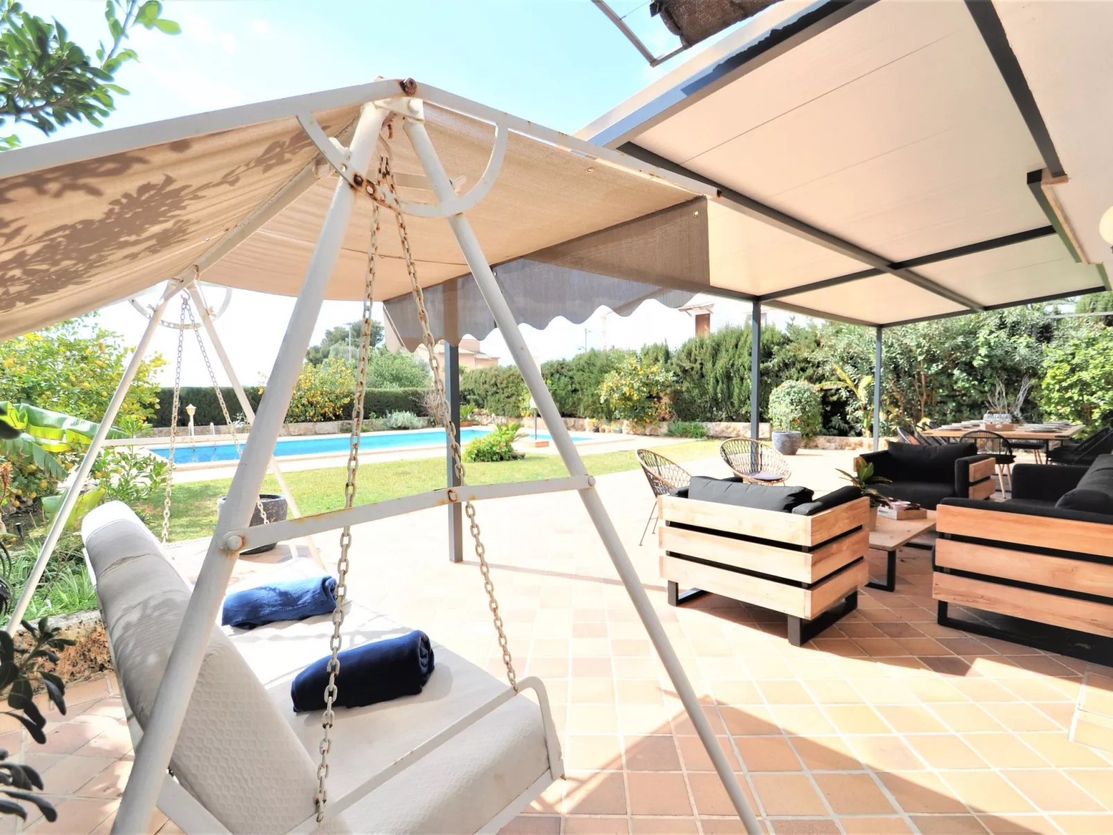 CA NA MALEN Hermosa casa para familias con gran piscina, jardín. - WiFi Gratis - Binnen