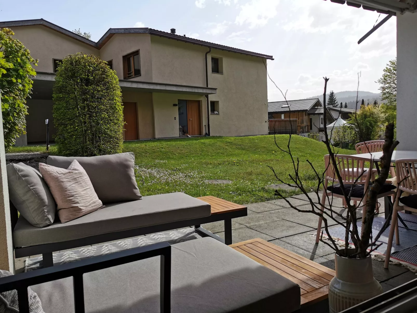 Abitaziun Patgific - Ferienwohnung im Casa Hirundella, (Trin Mulin). 3.5 Zimmer - Buiten