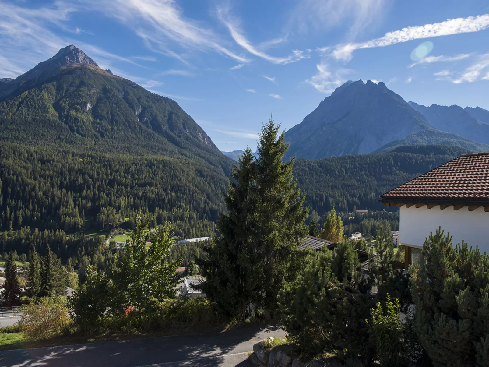 TRAFÖGL, (Scuol). - Buiten