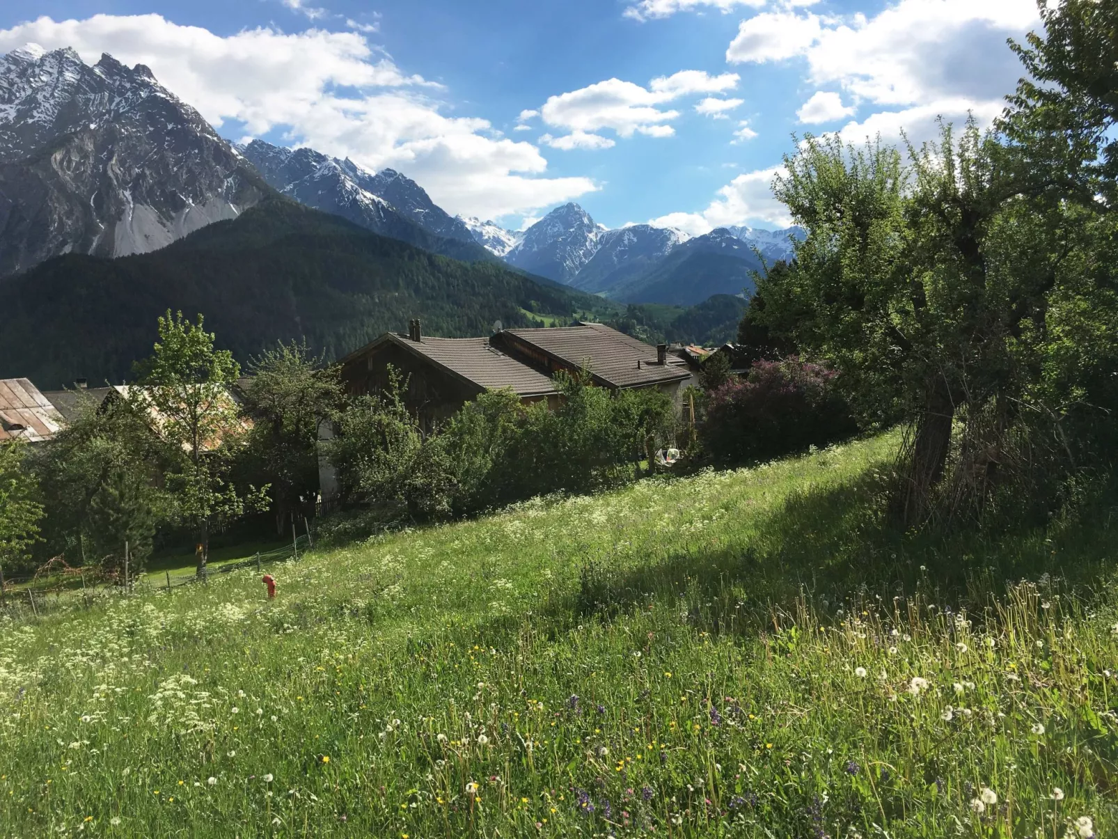 Chasa Allegra, (Scuol). - Buiten