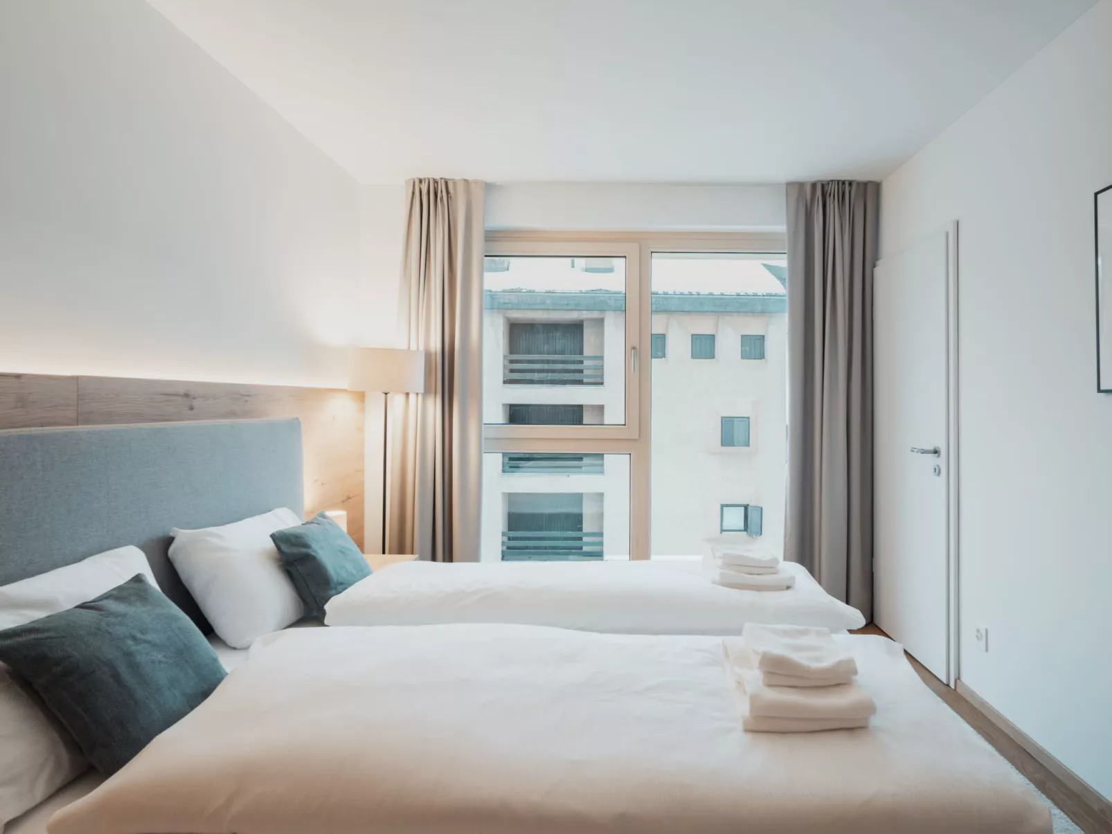 Alpine Apartments, (San Bernardino). - Binnen