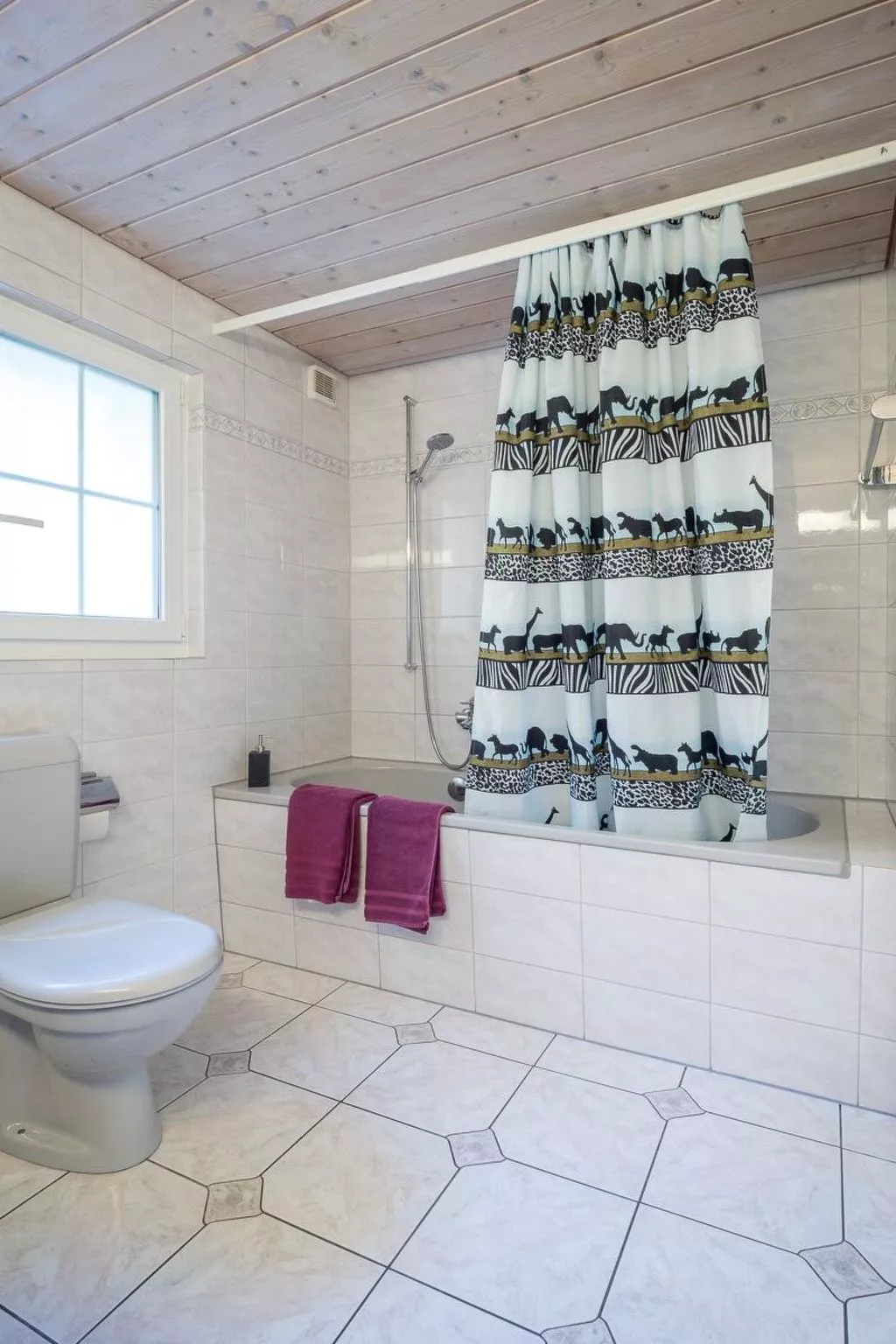 Chalet/Ferienhaus - Binnen