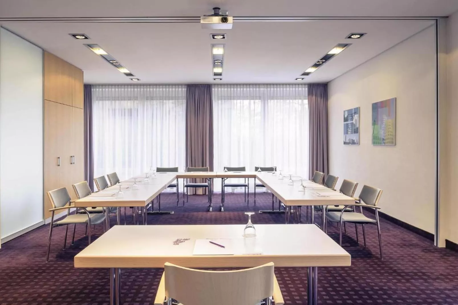 Hotel Düsseldorf - Deluxe Double room - Faciliteiten