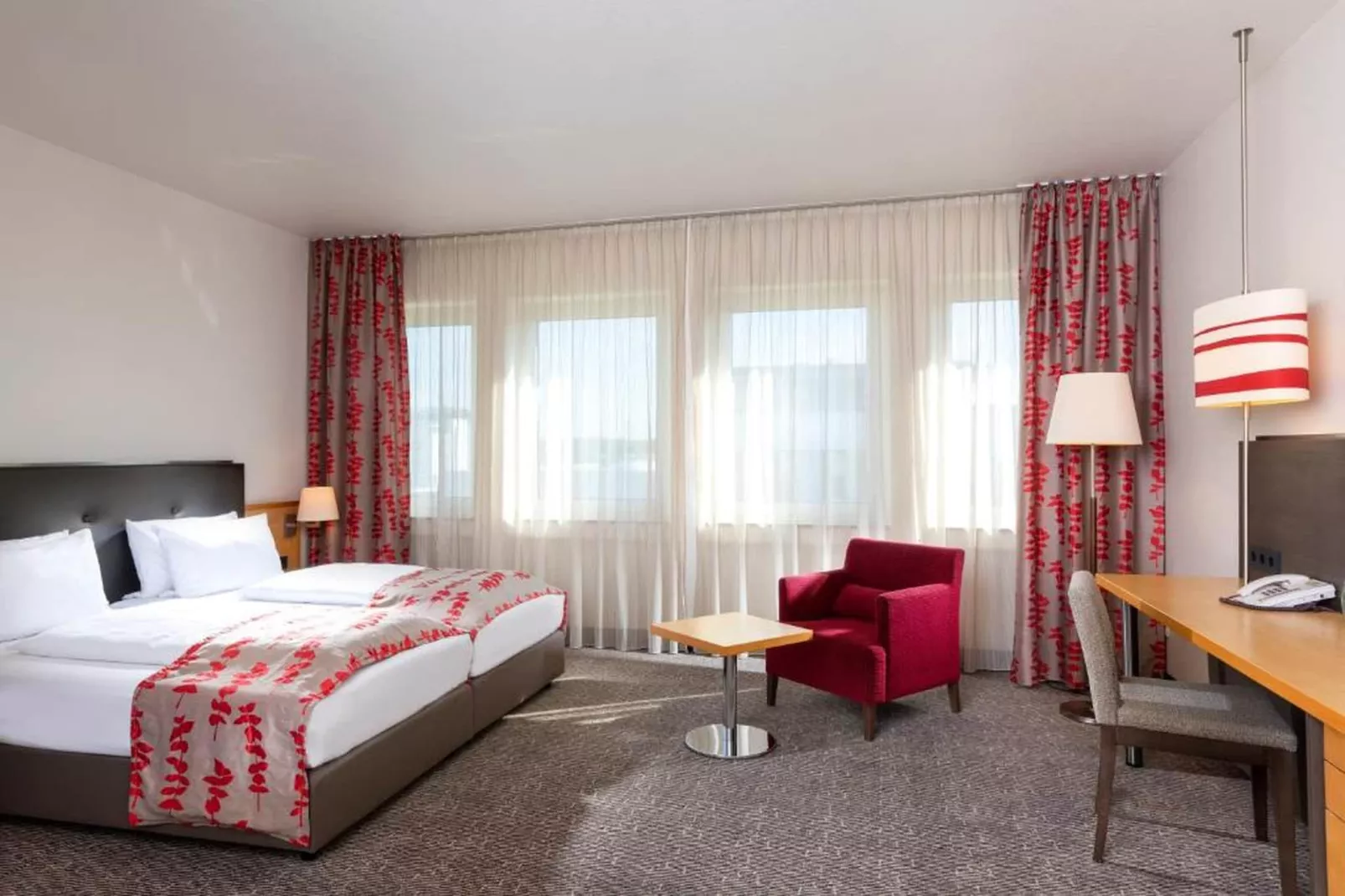 Holiday Inn Frankfurt Neu-Isenb - Standard Double Room - Slaapkamer