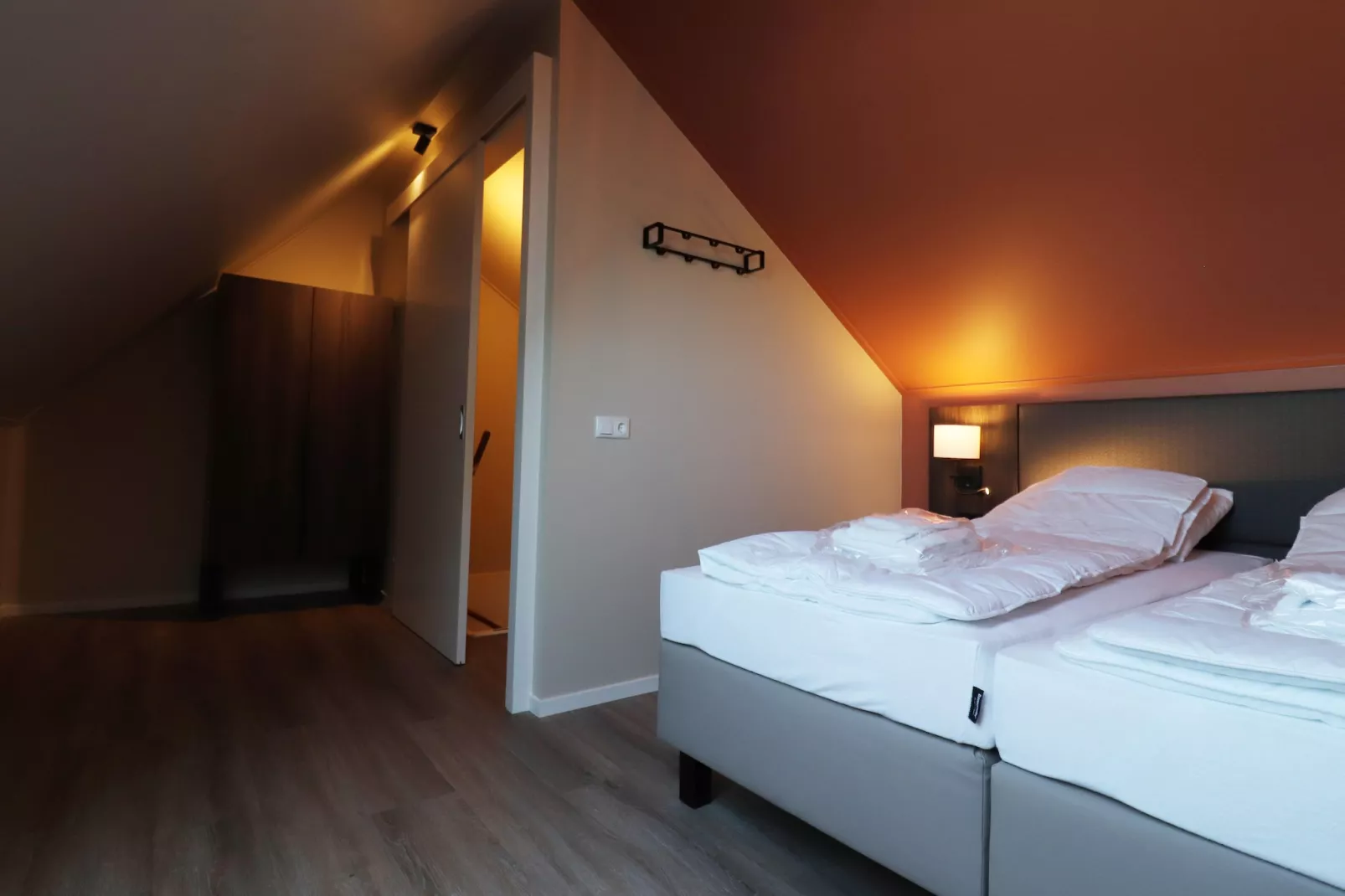 Moderne villa op het Friese platteland - Slaapkamer