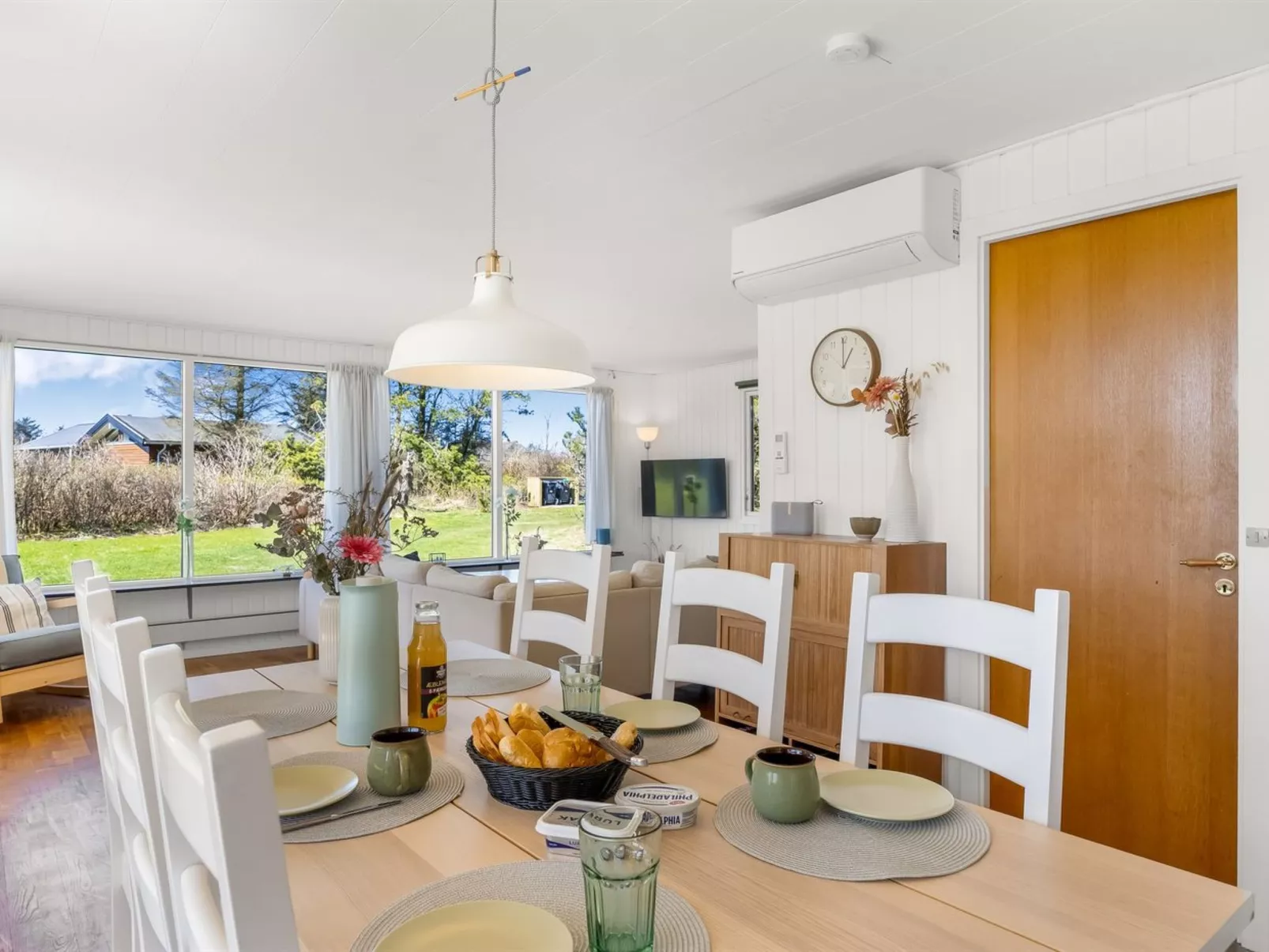 "Toti" - 500m from the sea - Binnen