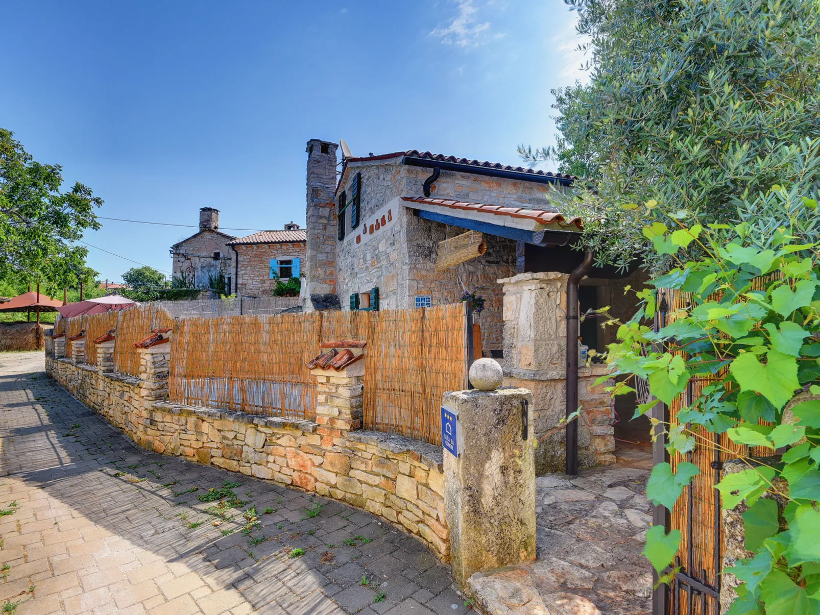 Villa Dani - Buiten