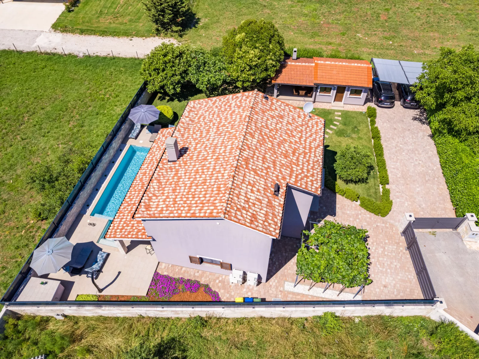 Villa Roma - Buiten