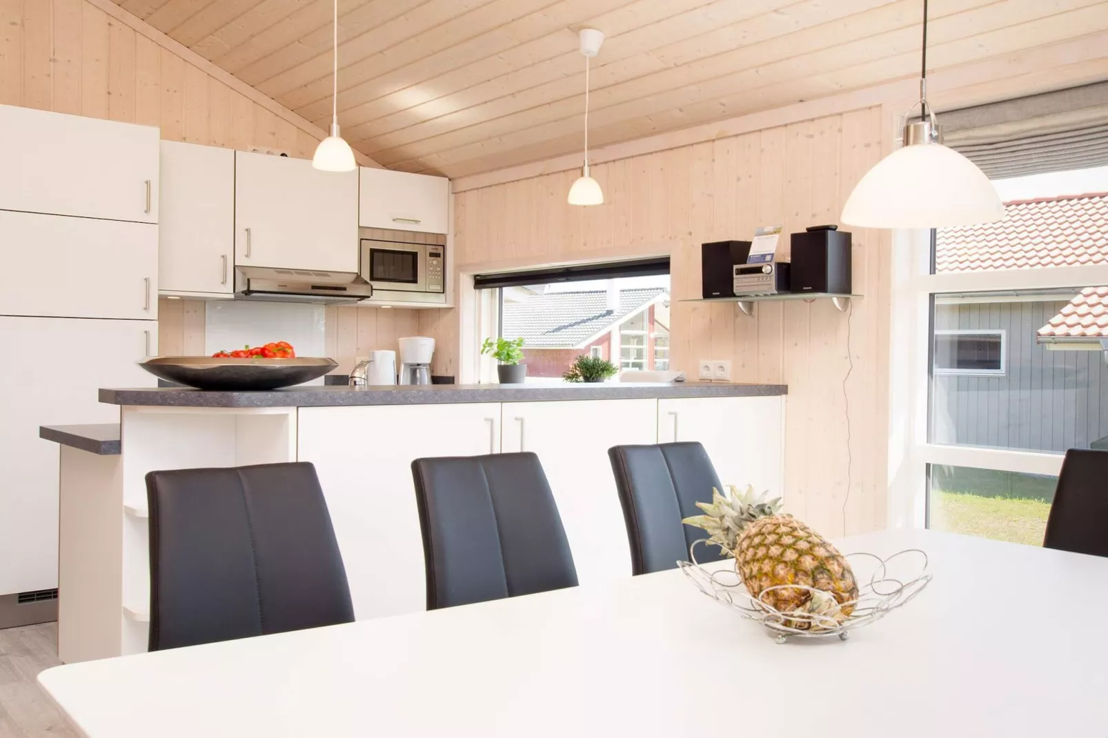 Modern Baltisch toevluchtsoord met privésauna - Binnen