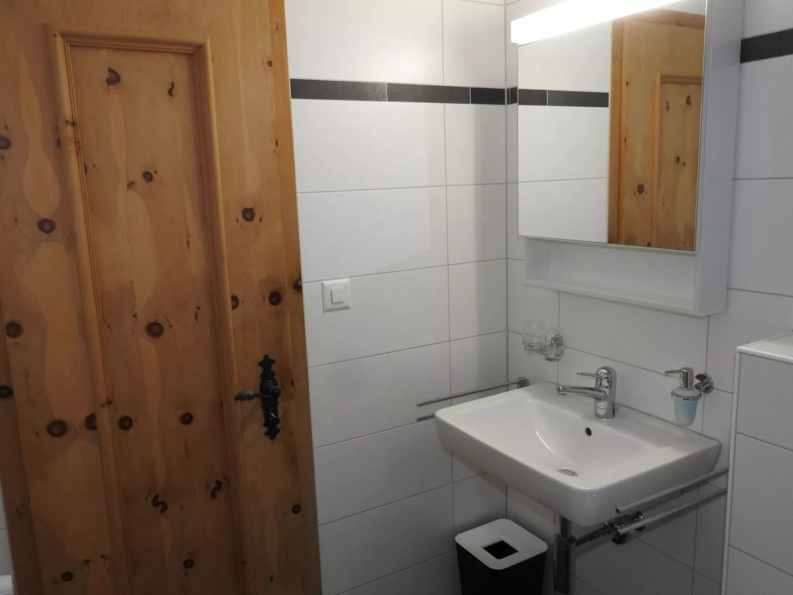 Ner B / Hartl, (Flims Dorf). 2.5 Zimmerwohnung - Binnen