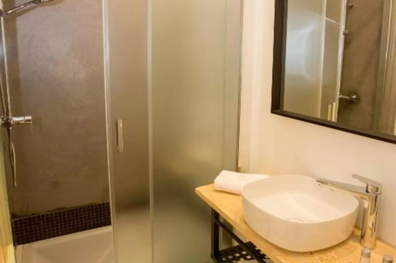 Apartamento 1dormitorio con ducha - Badkamer