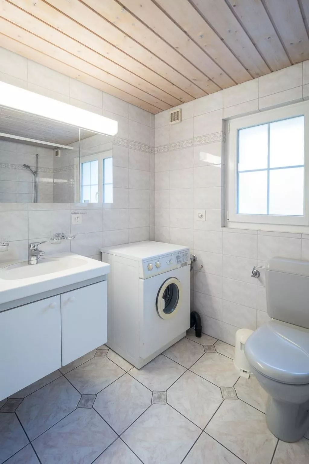 Chalet/Ferienhaus - Binnen