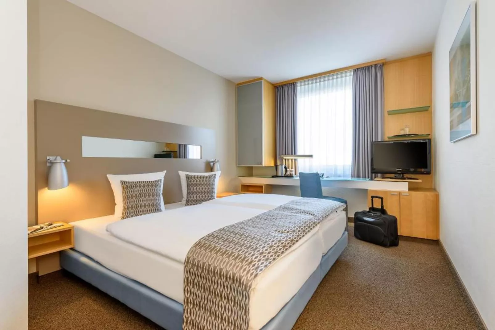 Hotel Düsseldorf - Standard Double Room - Slaapkamer