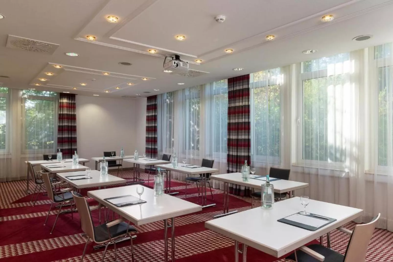 Holiday Inn Frankfurt Neu-Isenb - Standard Double Room - Slaapkamer