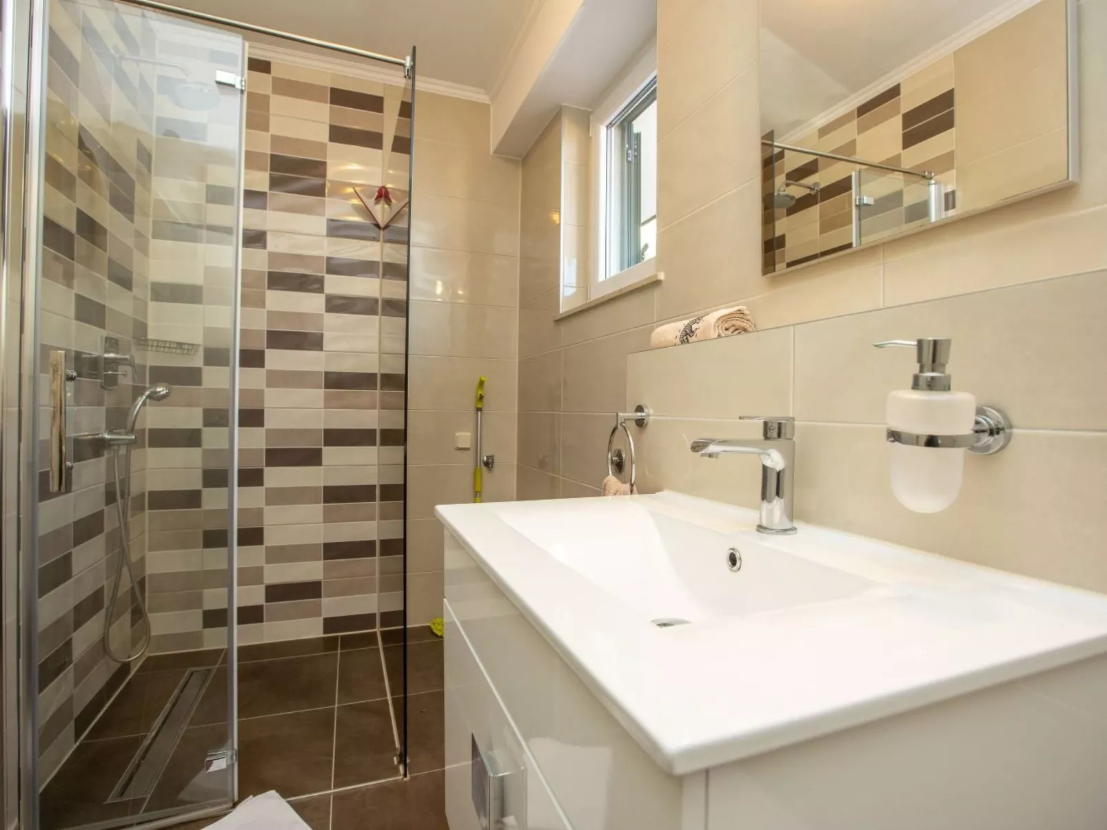 Nette Wohnung in Duće mit Großer Terrasse - Image-tags.info