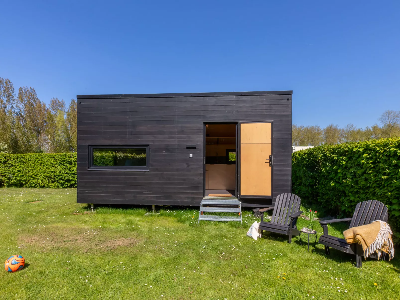 Tiny Cabin Sunshine no 21 - Buiten