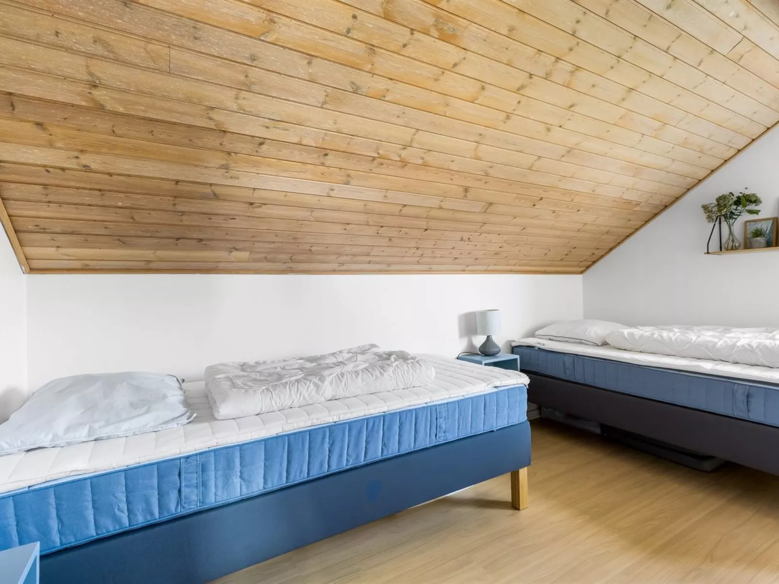 "Aswith" - 2.3km from the sea - Binnen