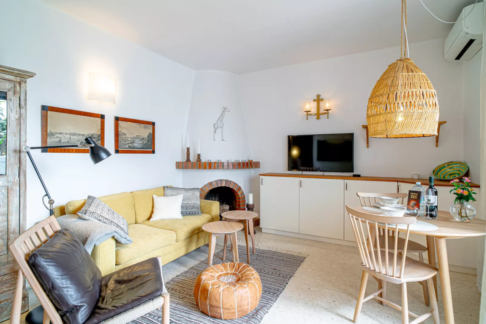 Capistrano Village Casa Emma by Casasol - Woonkamer