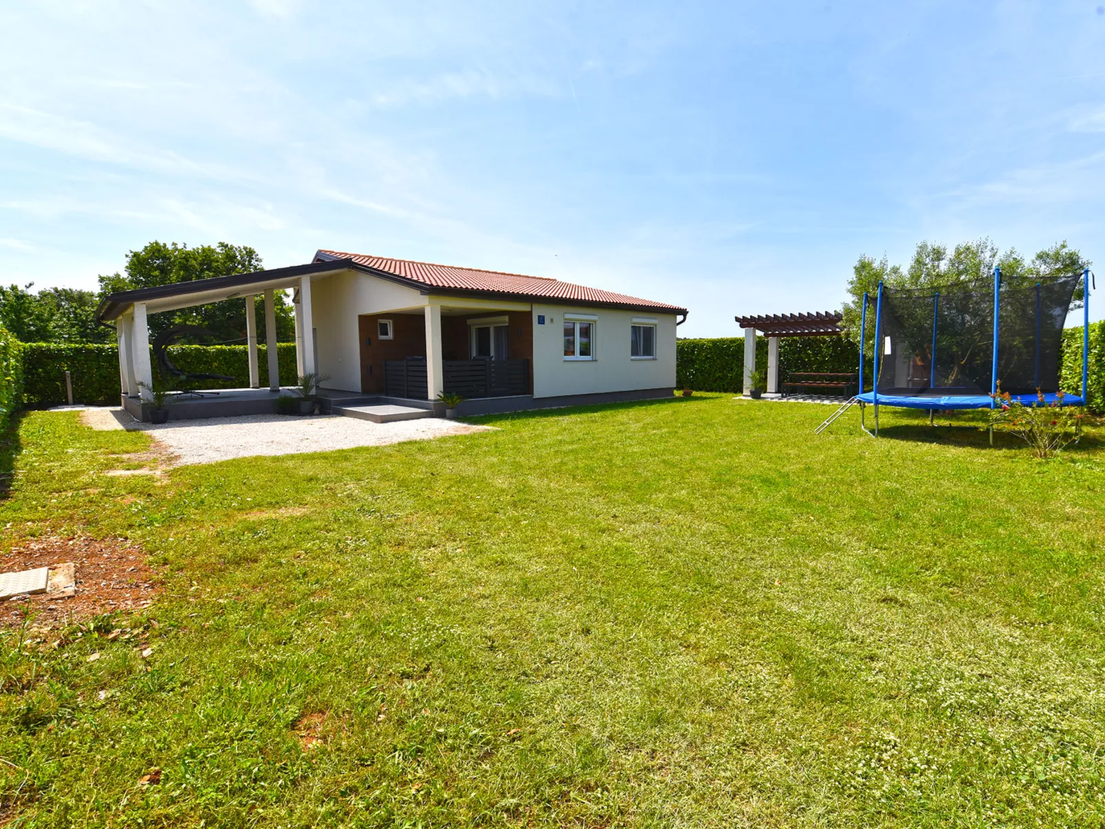 House 2154 - Buiten
