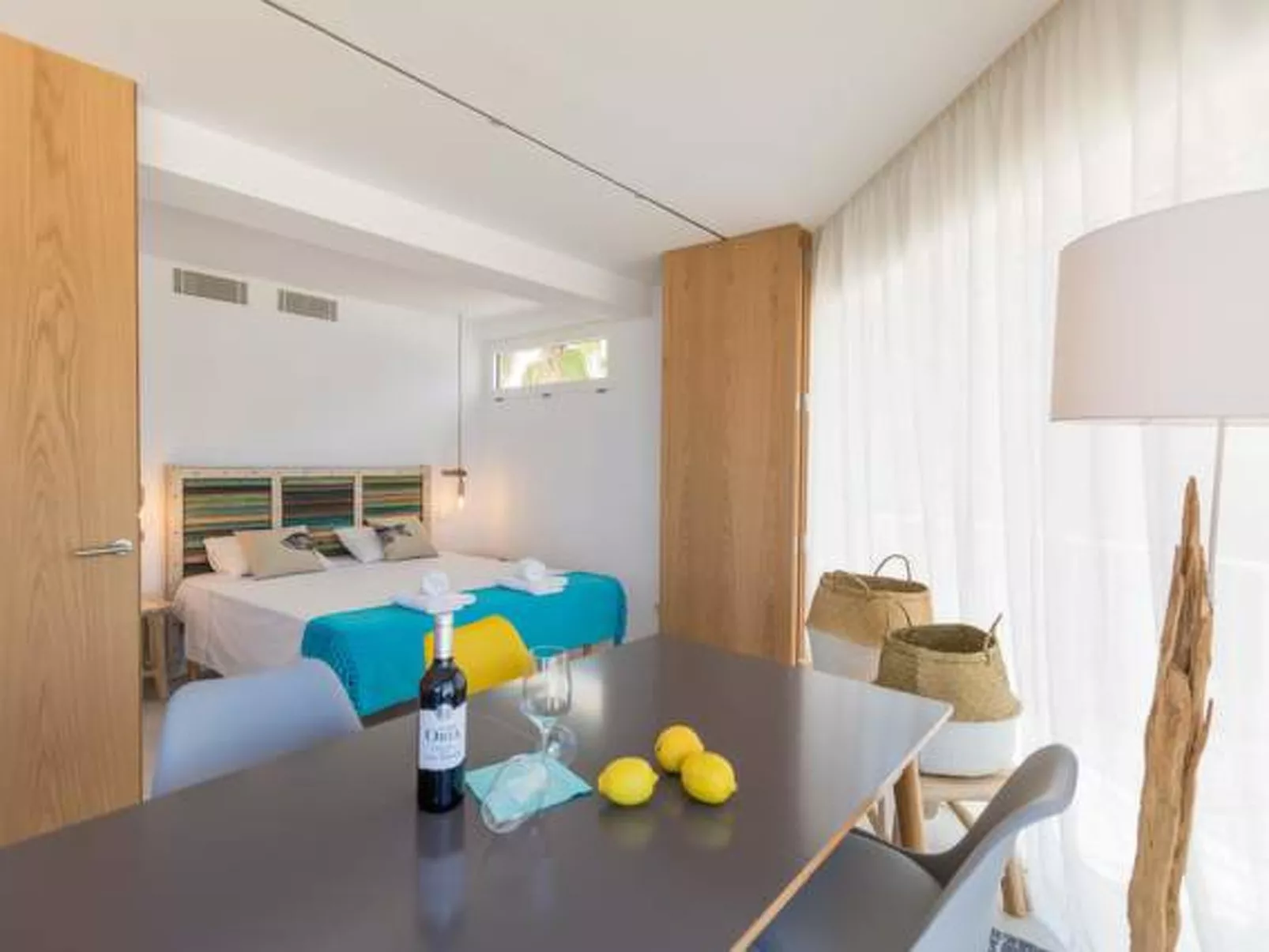Tolle Wohnung in S'illot-Cala Morlanda mit Terrasse - Binnen