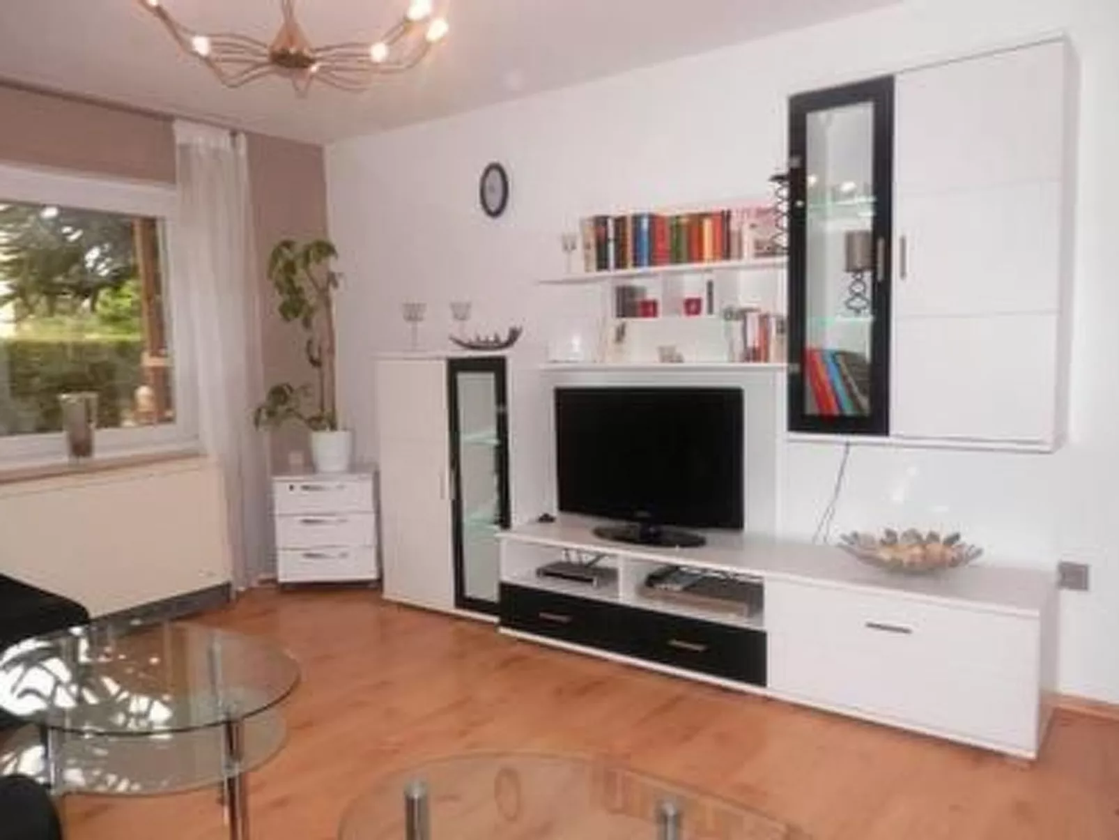 Große Wohnung in Mensfelden mit Großem Balkon - Binnen