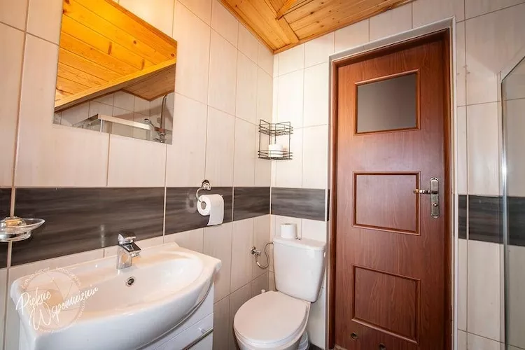 	Domy wakacyjne 6-os RÓŻA MALWA - Badkamer