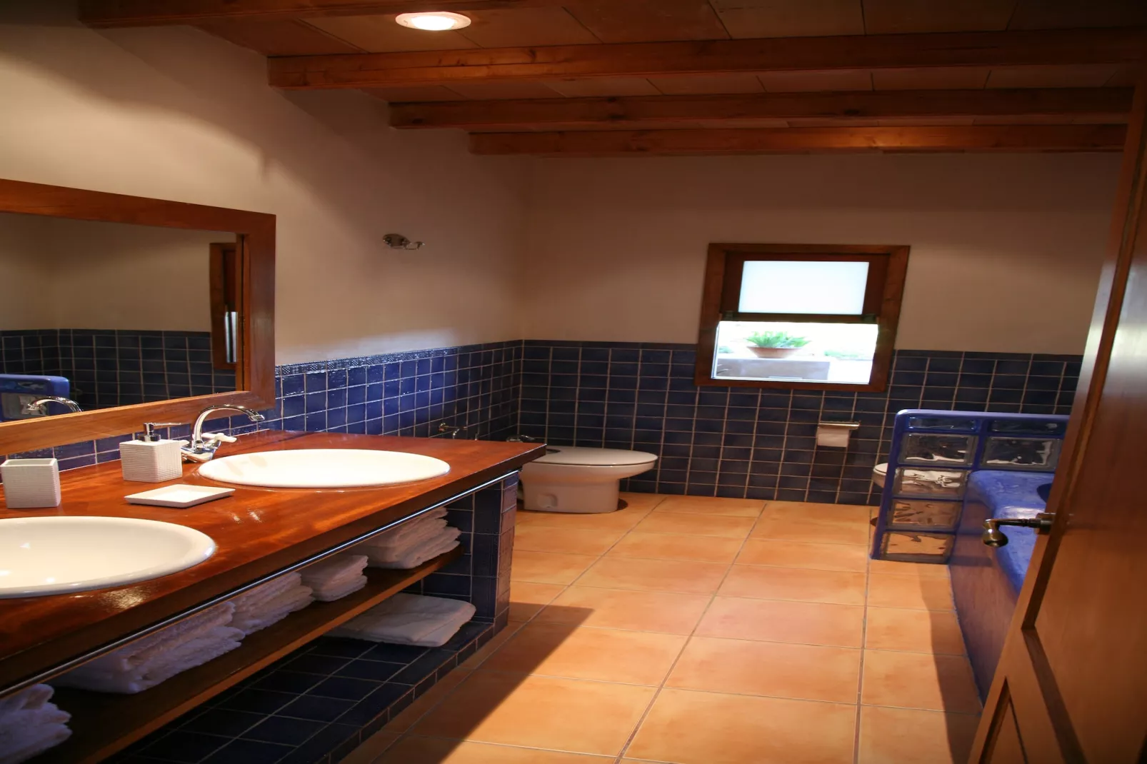 La Vila - Badkamer