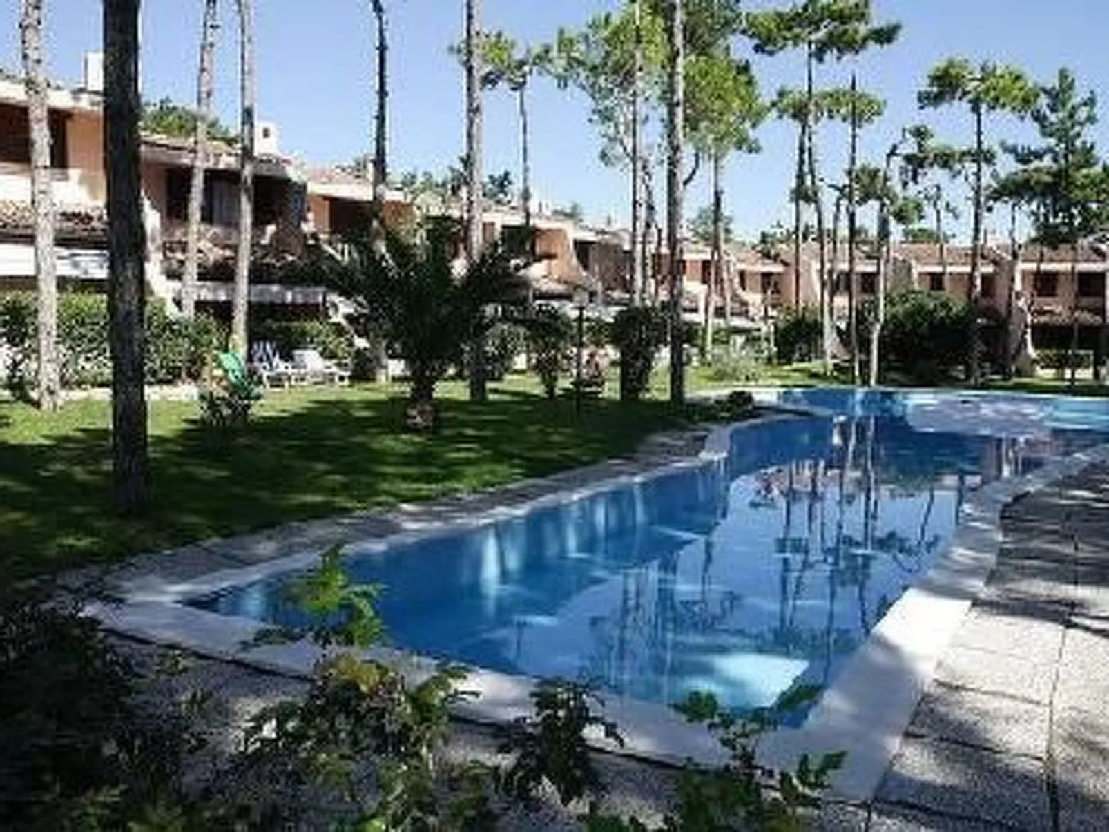 Residence Gualdo mit Pool - Buiten