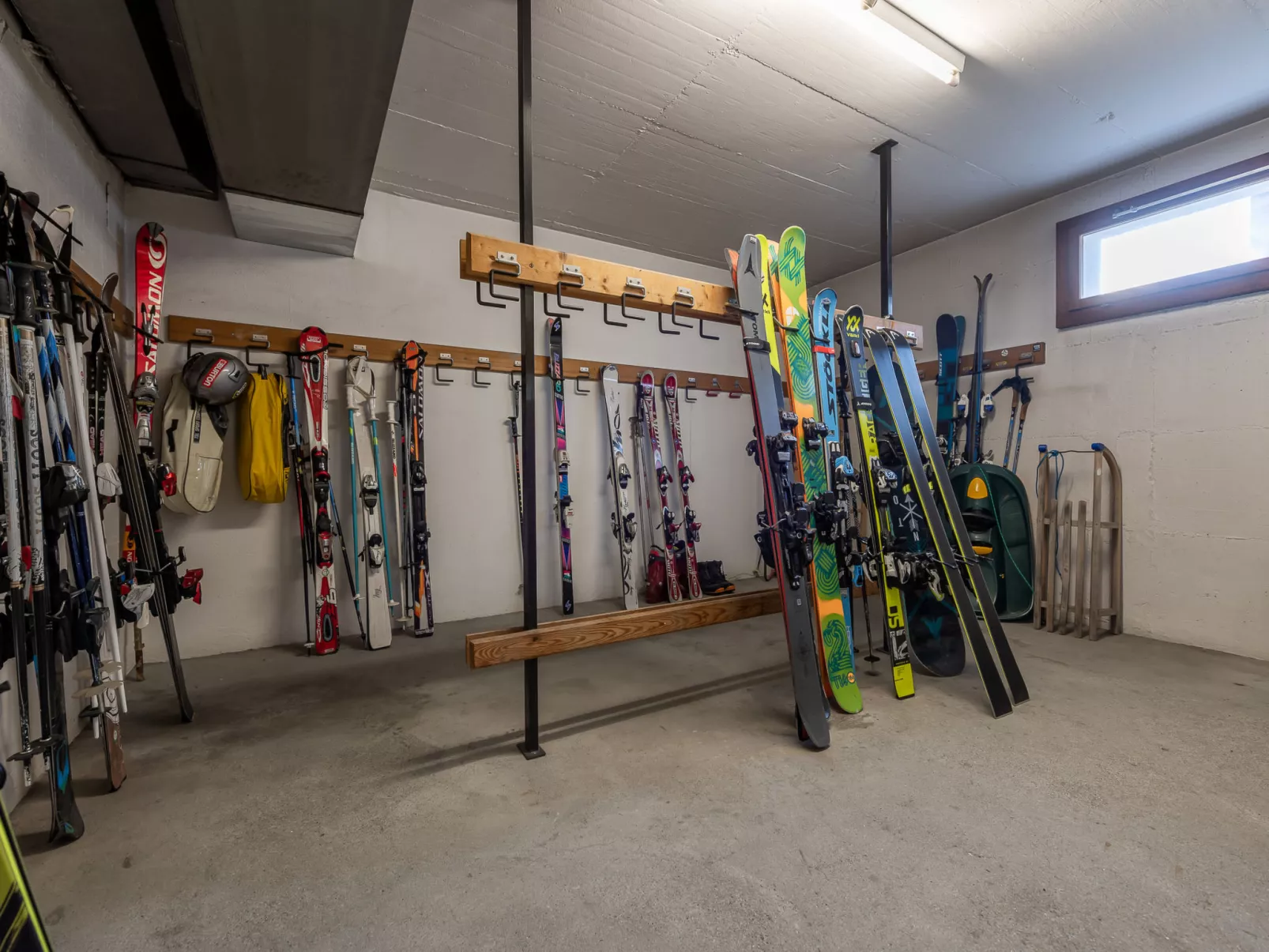 Putzprinz Gujan Ferienwohnung, Haus Surmir B / 16, (Flims Waldhaus). 2.5-Zimmer - Binnen