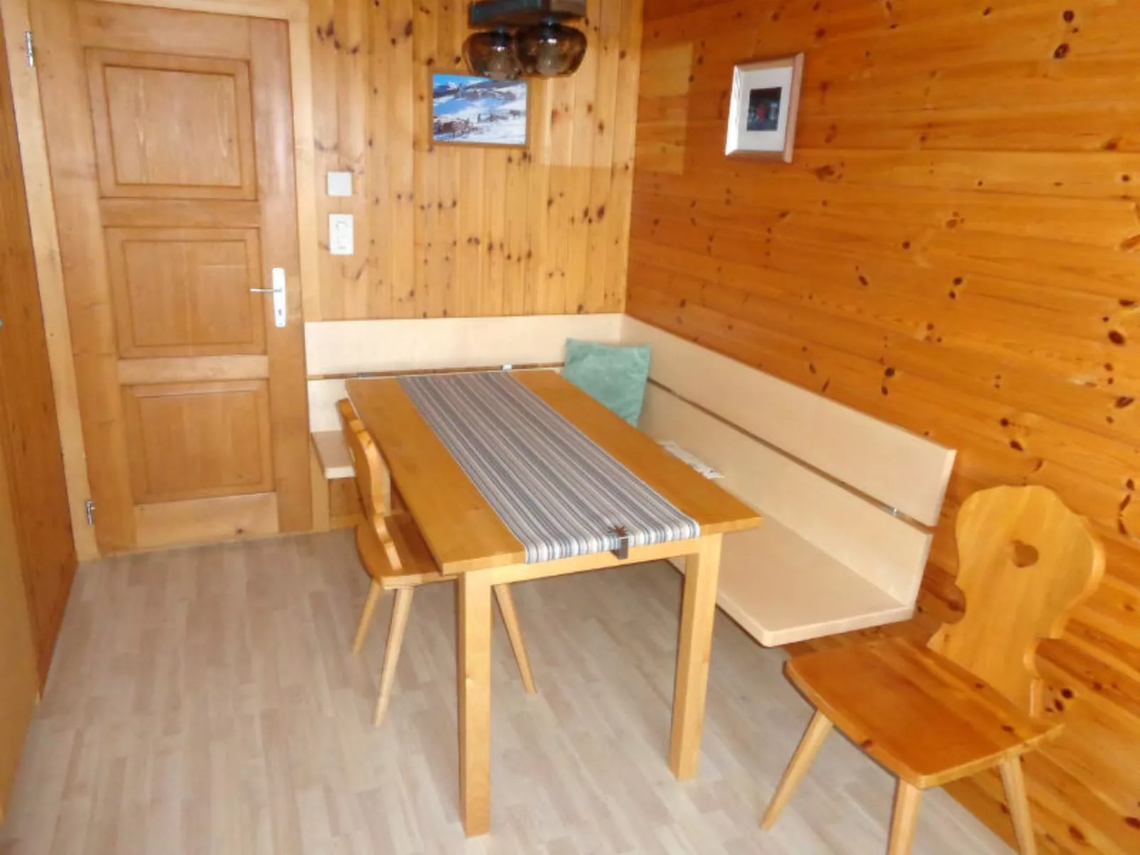 Casanova, Obersaxen-Friggahüs, (Obersaxen). - Binnen