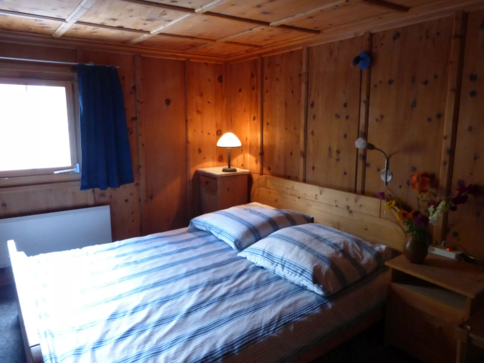 Ambach79, (Avers). - Binnen