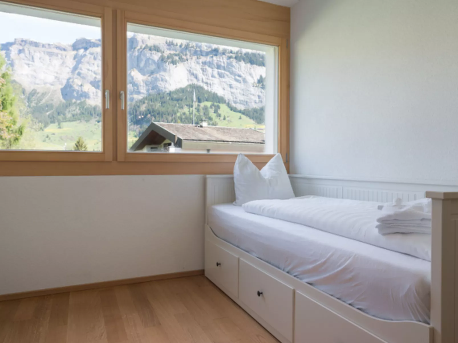 Mirasol, (Flims Waldhaus). 4.5 Zimmerwohnung - Binnen
